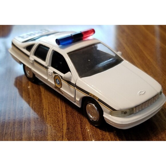 Surete du Quebec Police Road Champs die cast police car 1:43 scale - Picture 7 of 10